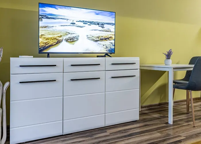 アパート 20th One Bedroom - Private Parking Included *